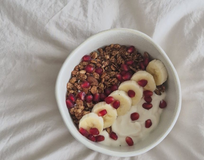 Recette : Granola au chocolat maison (sans sucres raffinés)